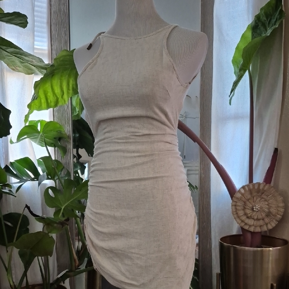 Chic Sleeveless Beige Mini Dress